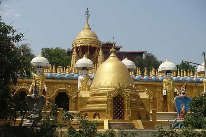 Один из крупнейших городов Мьянмы, культурный центр государства - так характеризуют туристы Мандалай Город богат на достопримечательности, в нем насчитывается более 700 пагод Чем еще интересен Мандалай для туристов и как его посетить, читайте далее в наше