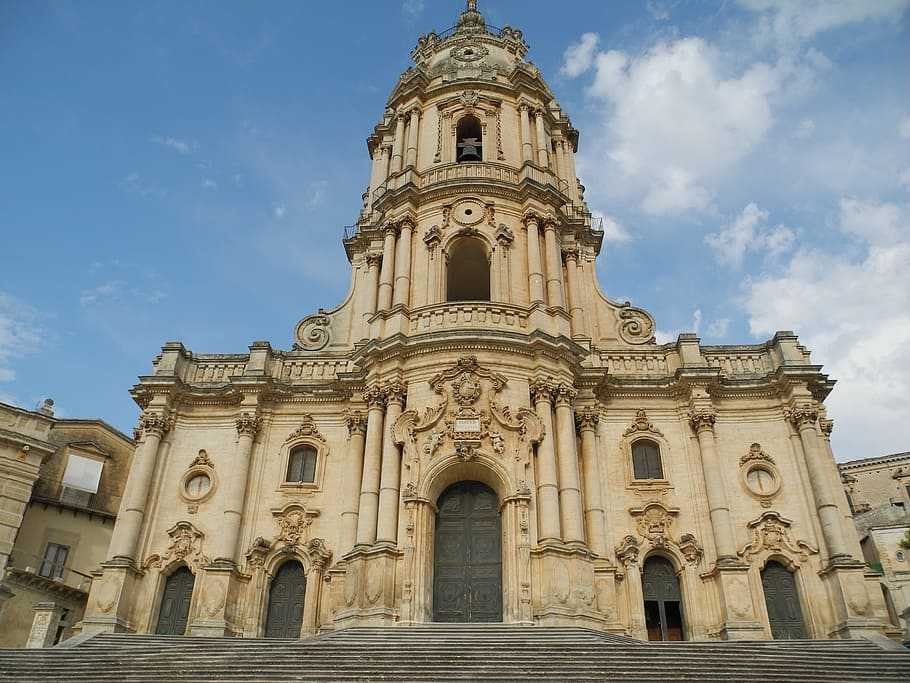 По сути, церковь святого георгия является одной из главных жемчужин стамбула-константинополя