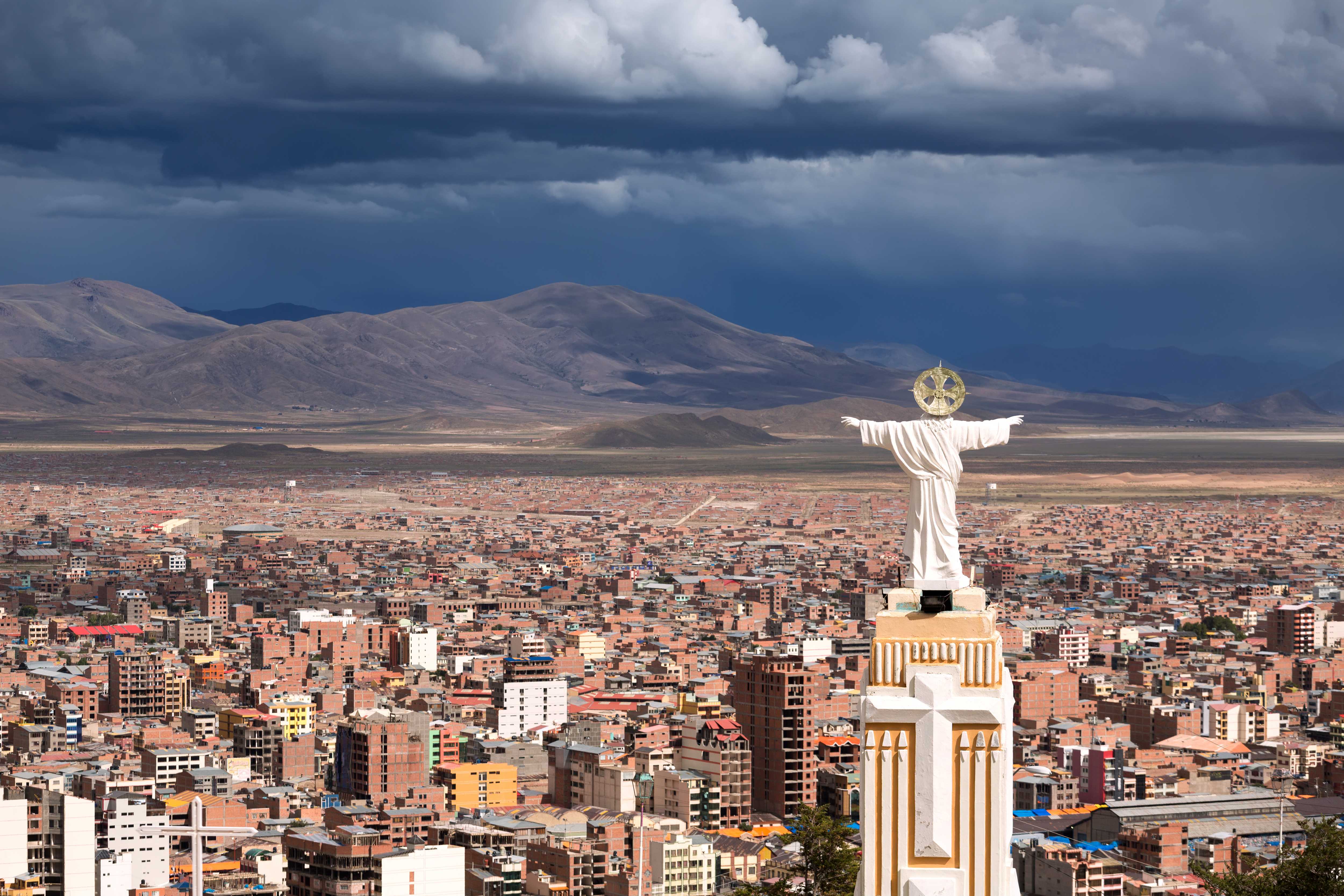 La country. Ла-пас (Боливия). Город Оруро Боливия. Сукре столица Боливии. Боливия ла-пас Оруро.
