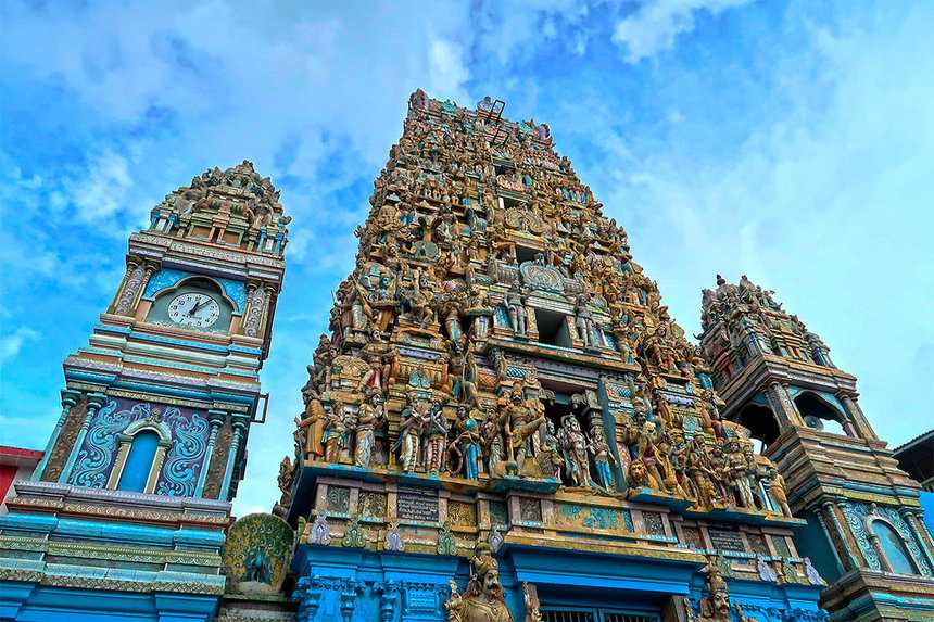 Матара – молодой и активно развивающийся город на юге Шри-Ланки Здесь можно увидеть колониальную архитектуру, посетить храмы разных конфессий, отдохнуть на пляже или заняться дайвингом Отдых в городе Матара будет очень насыщенным и разнообразным