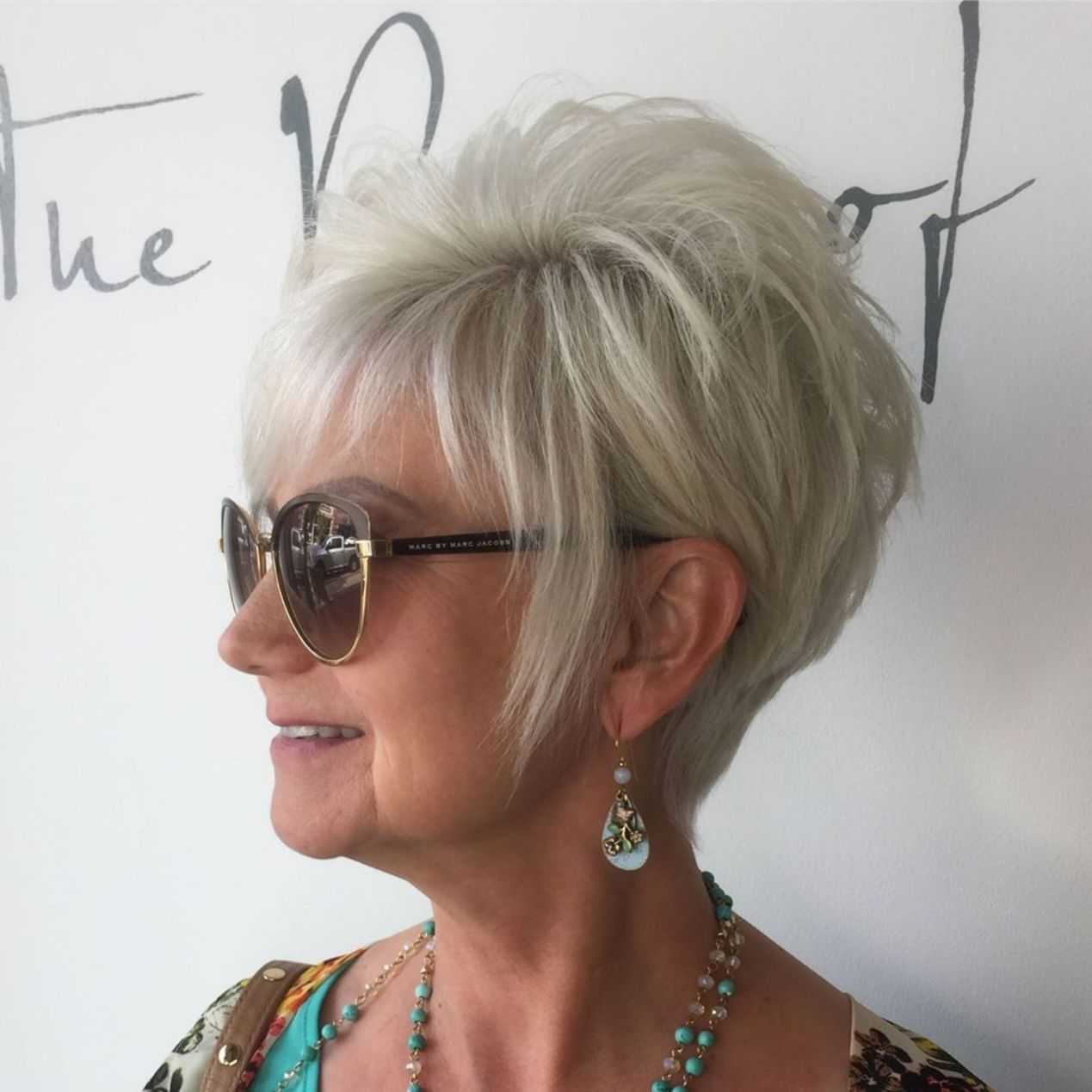 Стрижки на короткие волосы для женщин 50 лет - фото без укладки