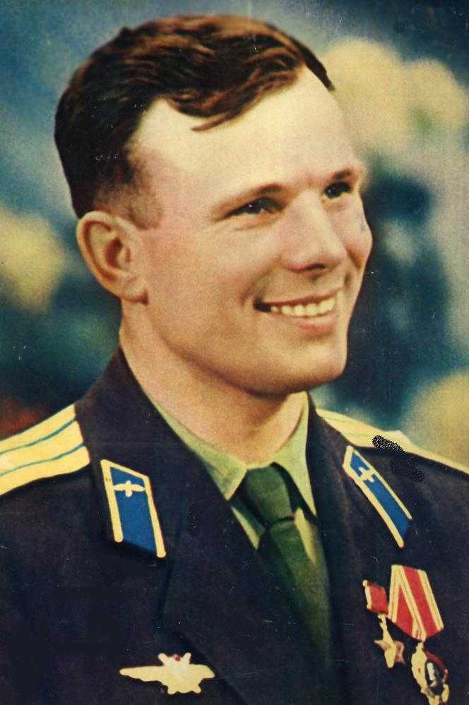 Юрий гагарин: биография, личная жизнь, фото